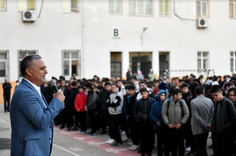 BAŞKAN UYSAL, GENÇLERE SESLENDİ: ‘ÇOK DEĞERLİSİNİZ’