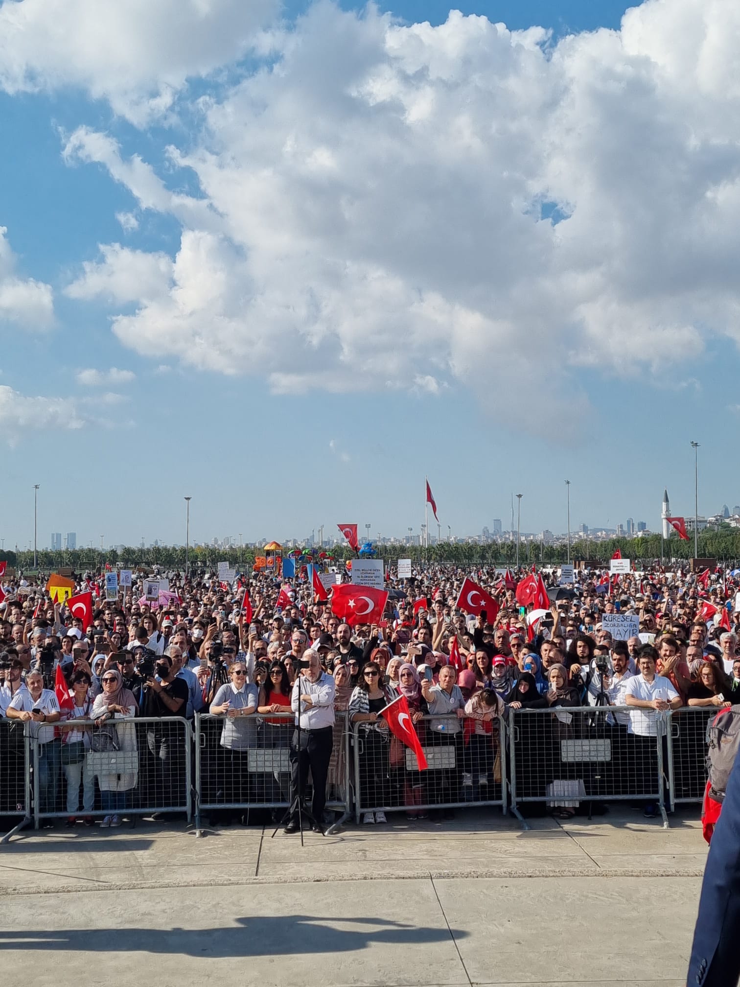 Bedri Yalçın'ın 11 Eylül’de Maltepe’de yapılan  Mitingle ilgili olarak  teşekkür mesajı