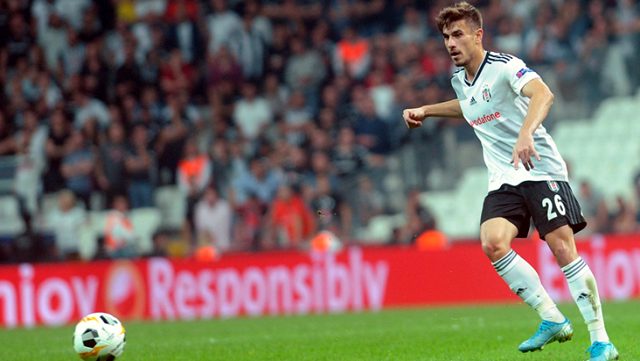 Beşiktaş, Dorukhan Toköz'ün sözleşmesini feshettiği iddialarını yalanladı