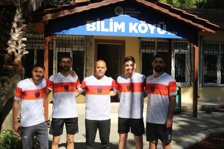 Bilim Köyü Millileri ağırladı