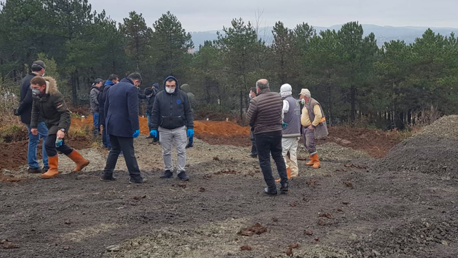 Bilim Kurulu üyesi Prof. Dr. Akın: Koronavirüs nedeniyle ölenlerin ayrı mezara gömülmesine ilişkin bir kararımız yok, yanlış uygulama