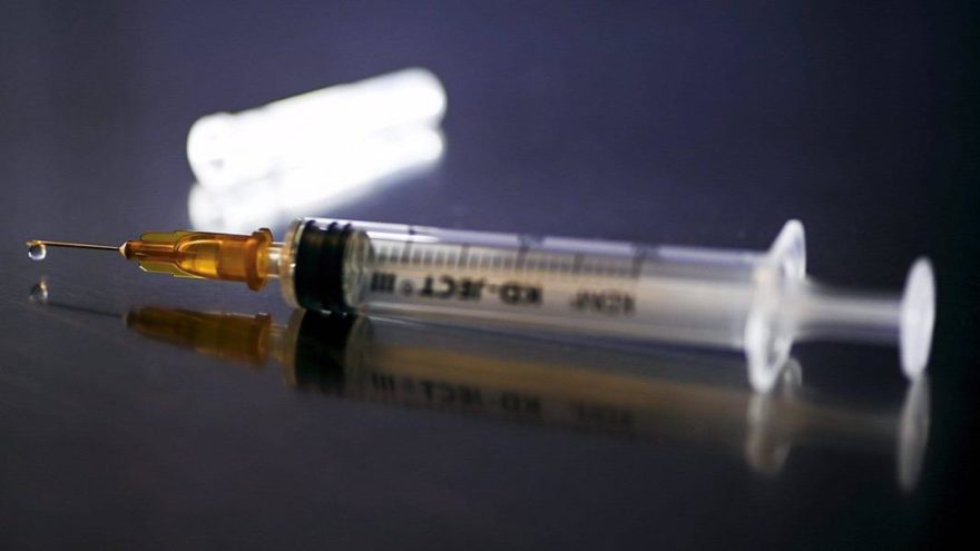 Bilim Kurulu Üyesi Tezer: Covid-19 geçirenlerin aşı yaptırmasına gerek olmayabilir