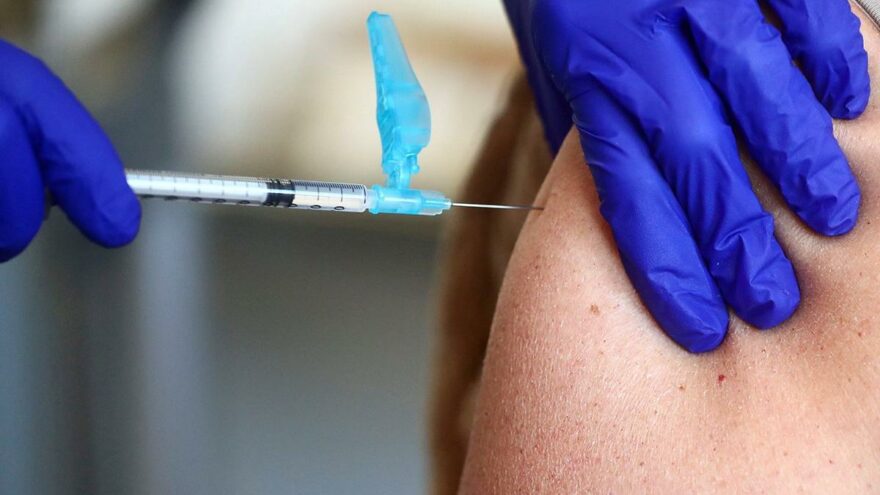    Biontech aşısında 2. doza erteleme tepki çekti