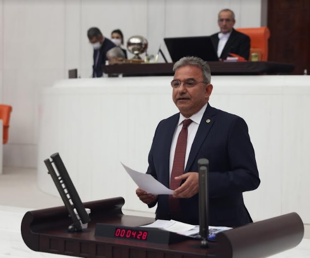 BUDAK: “GÜNDOĞMUŞ’TA BİNİN ÜZERİNDE MADEN ARAMA RUHSATI VERİLDİ”