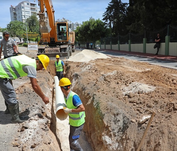 BÜYÜKŞEHİR 50 YILLIK İÇME SUYU HATTINI YENİLİYOR