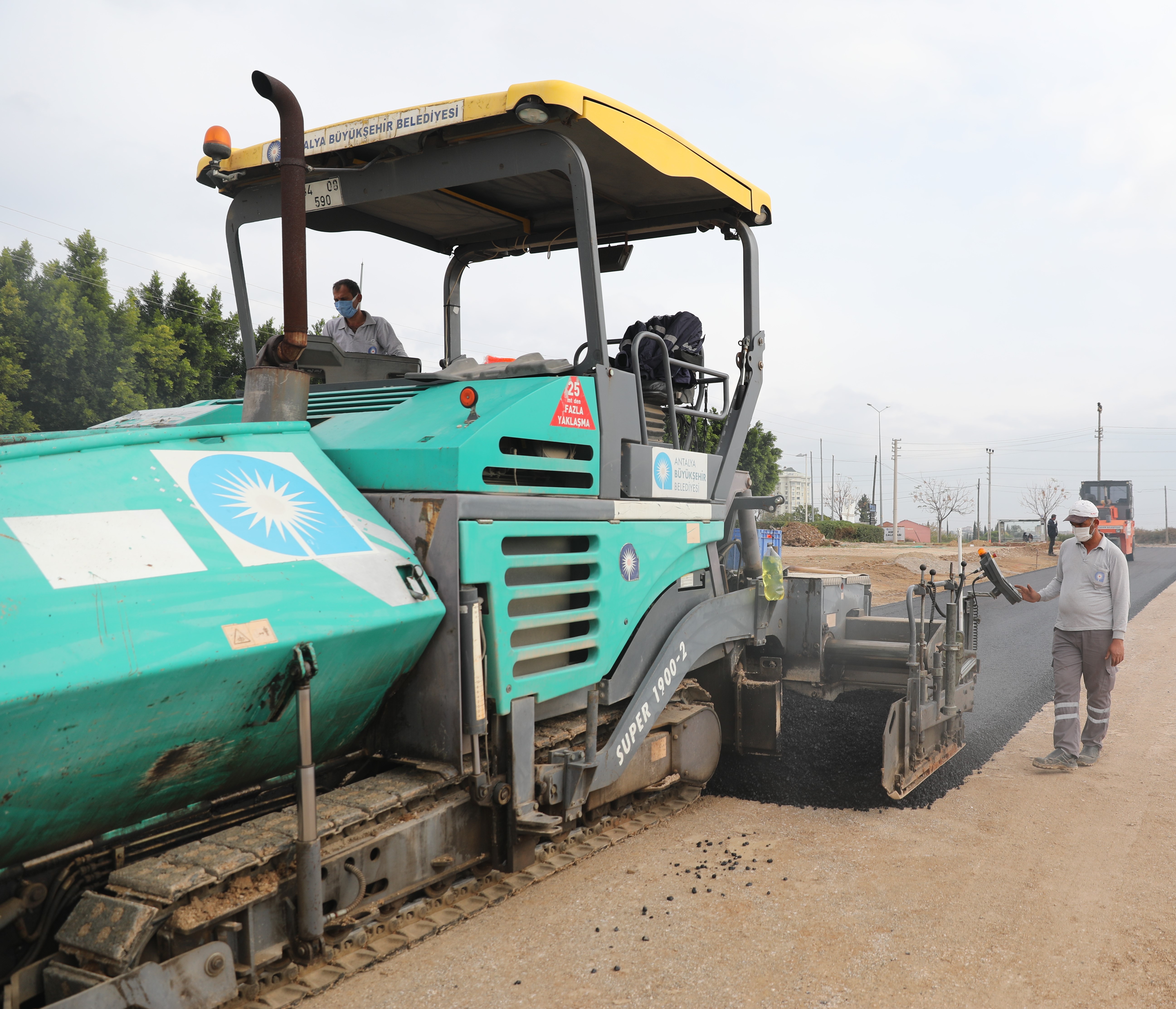 Büyükşehir Altıntaş'ta yeni imar yolları açıyor