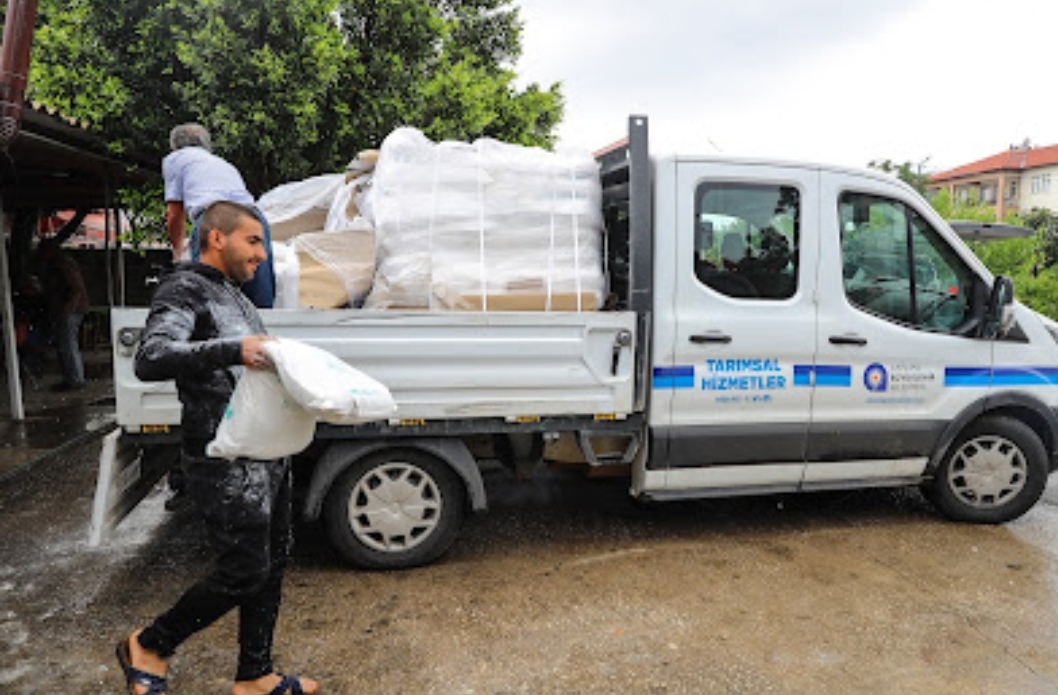 Büyükşehir Belediyesi çiftçilere desteğini sürdürüyor