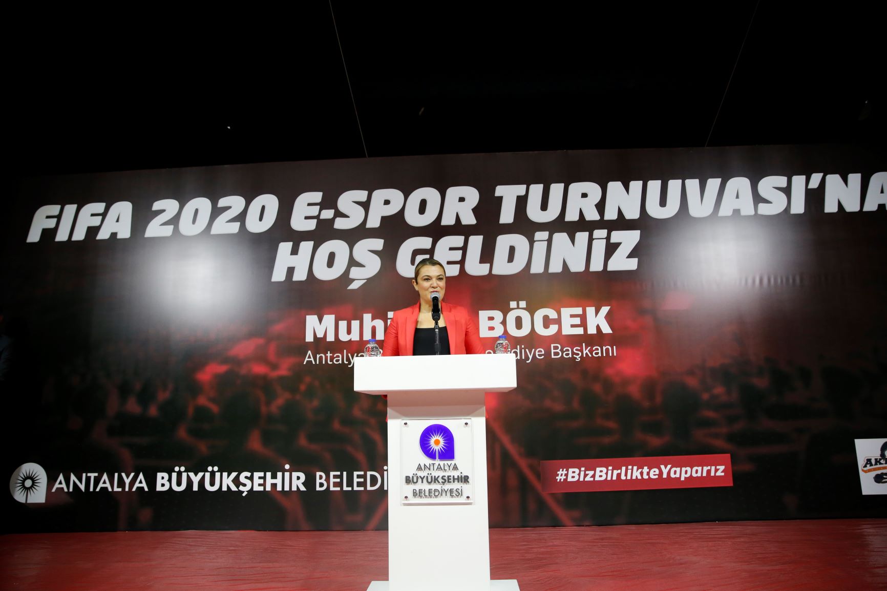 Büyükşehir Belediyesi e-spor turnuvası düzenledi