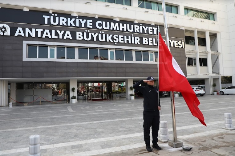 BÜYÜKŞEHİR ÇANAKKALE ZAFERİ’Nİ TÖRENLE KUTLADI