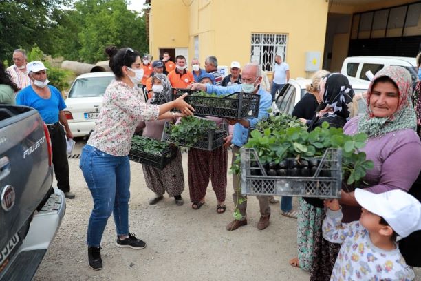 Büyükşehir çiftçilerin hizmetinde