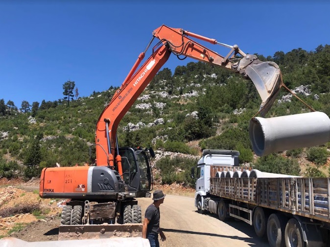 BÜYÜKŞEHİR’DEN AKSEKİ VE İBRADI’DA YOL ÇALIŞMASI