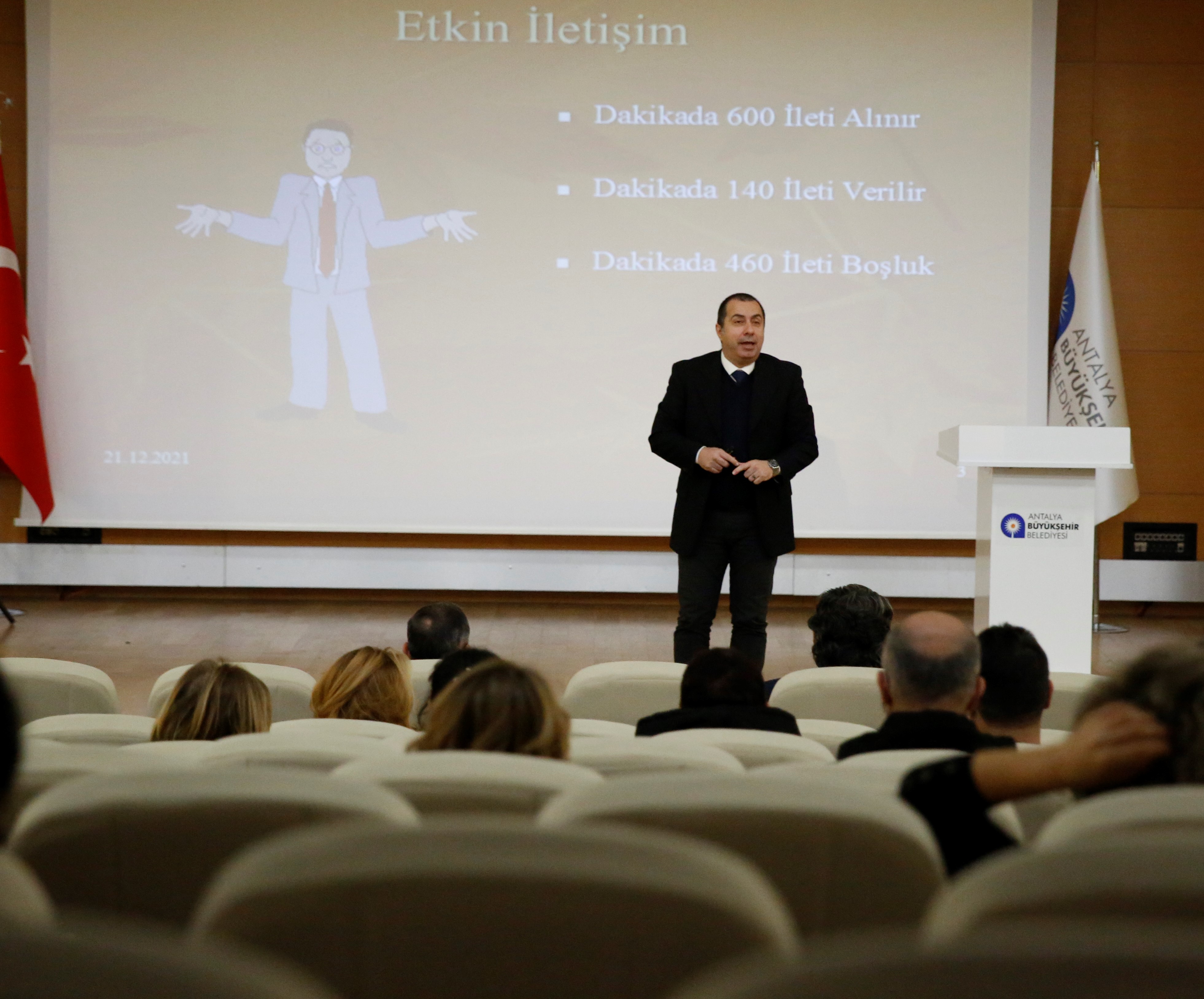 Büyükşehir’den personele etkili iletişim semineri