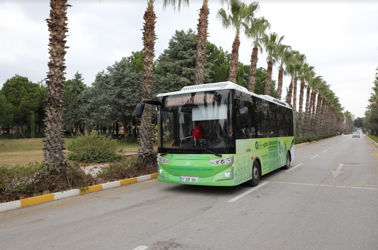 BÜYÜKŞEHİR’DEN ÜNİVERSİTE ÖĞRENCİLERİNE ÜCRETSİZ ULAŞIM