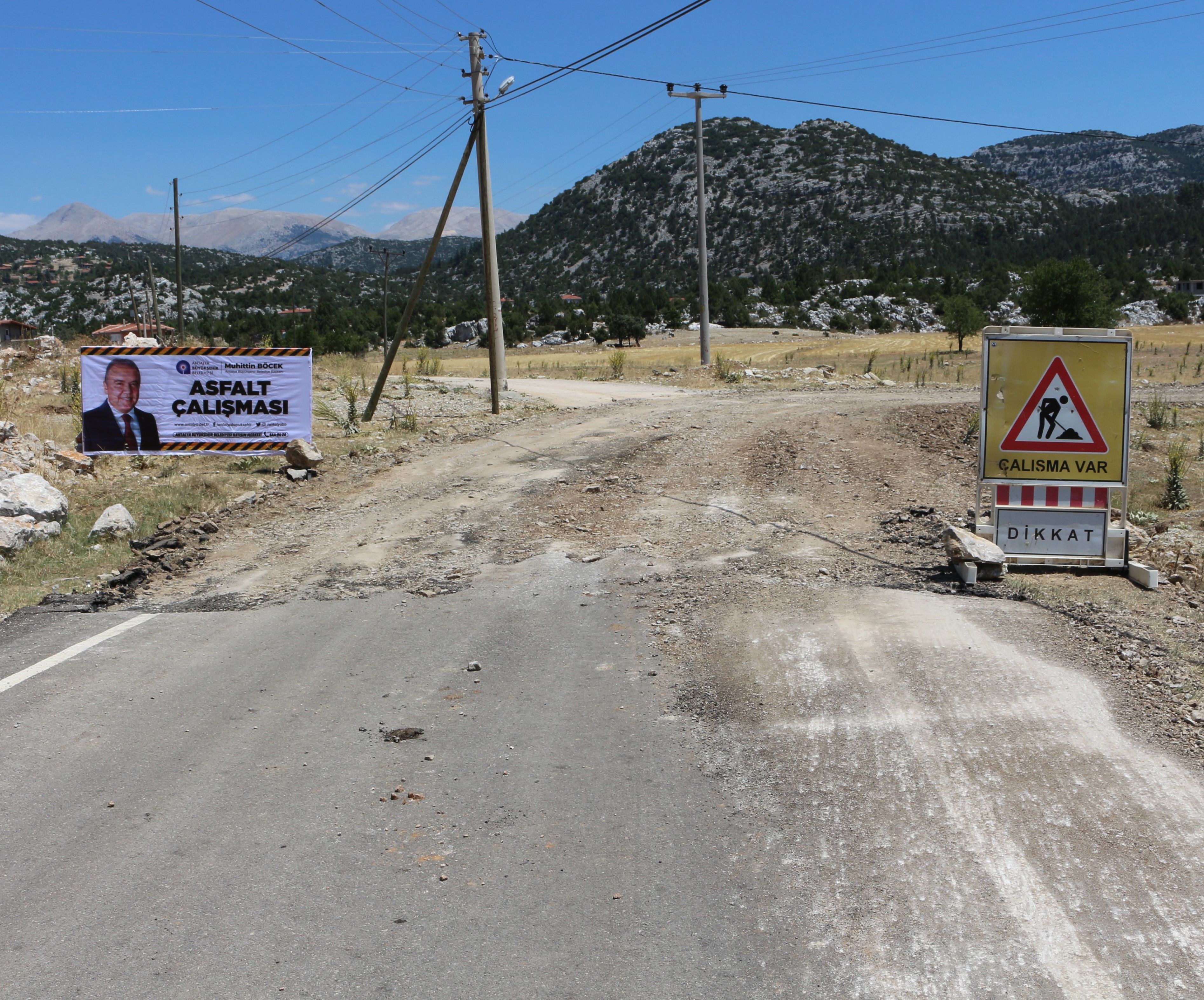 Büyükşehir kırsal yollarında bakım-onarım çalışması yapıyor