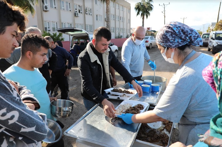 BÜYÜKŞEHİR KUMLUCA’DA SEFERBERLİK BAŞLATTI