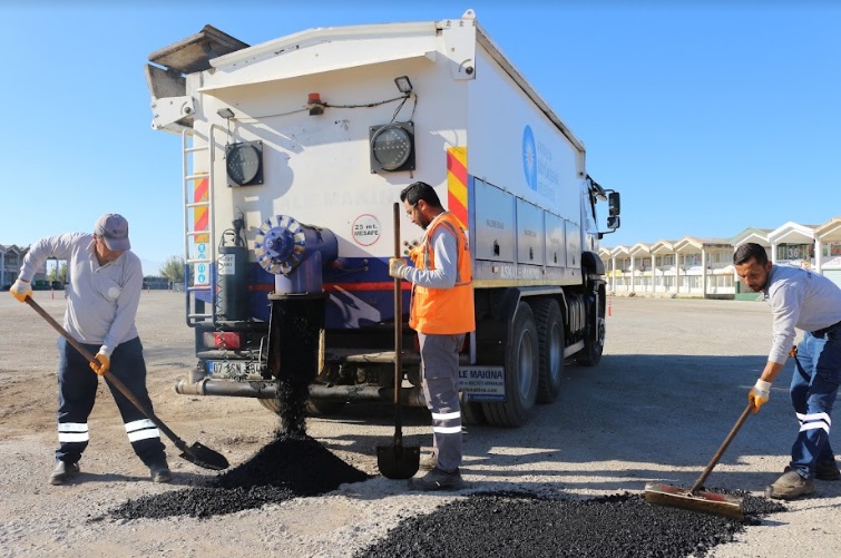 BÜYÜKŞEHİR SERİK ÇANDIR TOPTANCI HALİ’Nİ YENİLİYOR