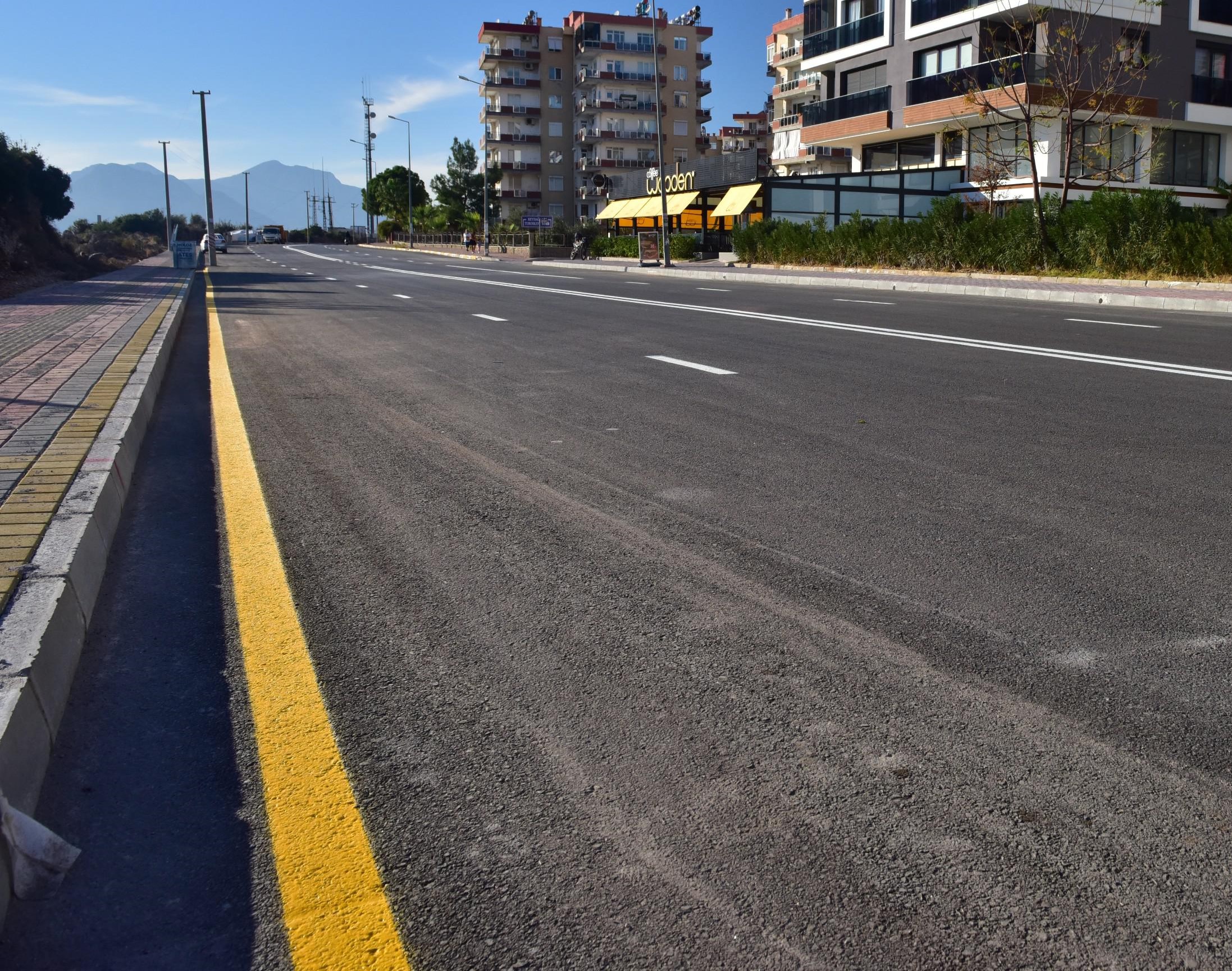 Cem Karaca Caddesi’nin yol çizgi çalışması tamamlandı