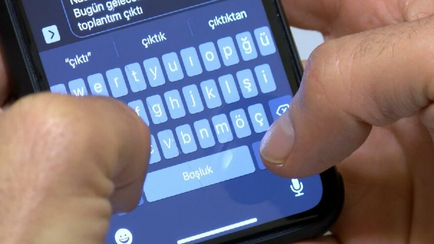 Cep telefonundan sürüntü alındı. Sonuç bakteri yuvası telefonlar