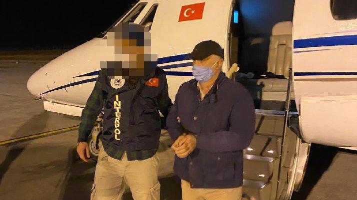 Cezayir’de yakalanan firari FETÖ’cü, Ankara’ya getirildi