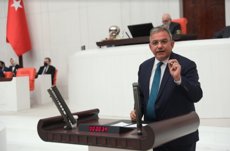 CHP’Lİ BUDAK: “ANTALYA-ALANYA HIZLI TREN PROJESİ, OTOYOL RANTINA KURBAN EDİLDİ”