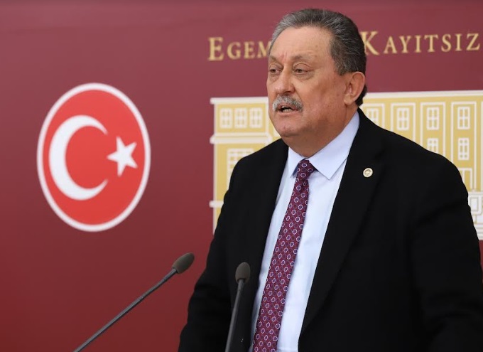 CHP’Lİ ÖZER: BAKANLIK GENÇ ÖLÜMLERİNİ 4 AYDIR SORUŞTURAMADI