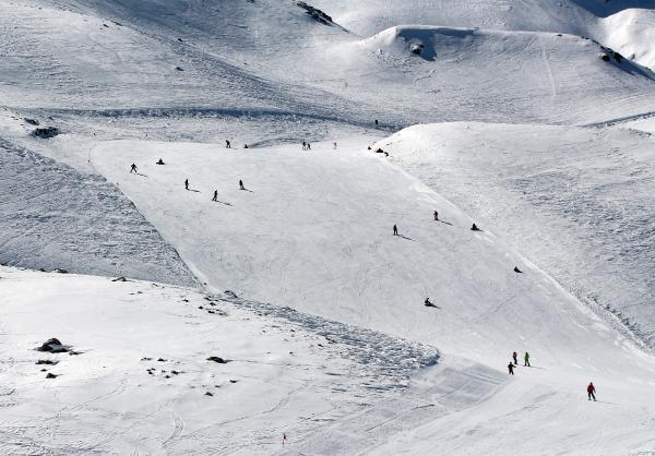 Davraz Kayak Merkezi, son dönemde kayak severlerin en çok tercih ettiği yer