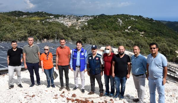 DEMRE Belediyesi’nin kurduğu güneş enerji santralı (GES) enerji üretmeye başladı