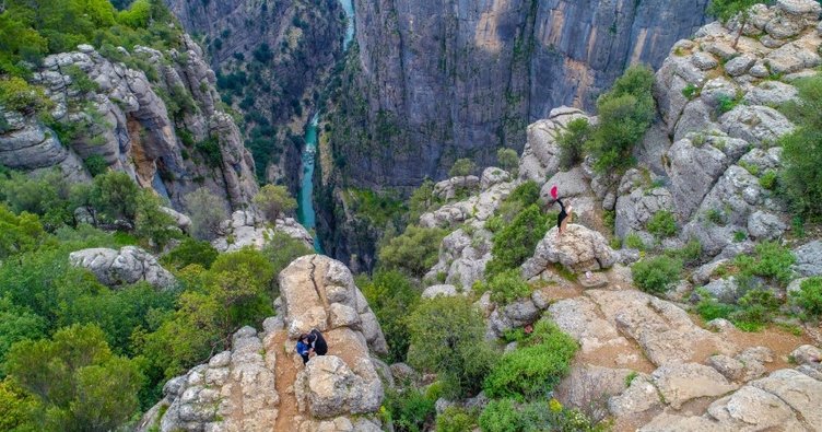 Doğa harikası kanyonlar turist bekliyor