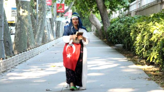 Dolmabahçe'de şüpheli kadın gözaltına alındı