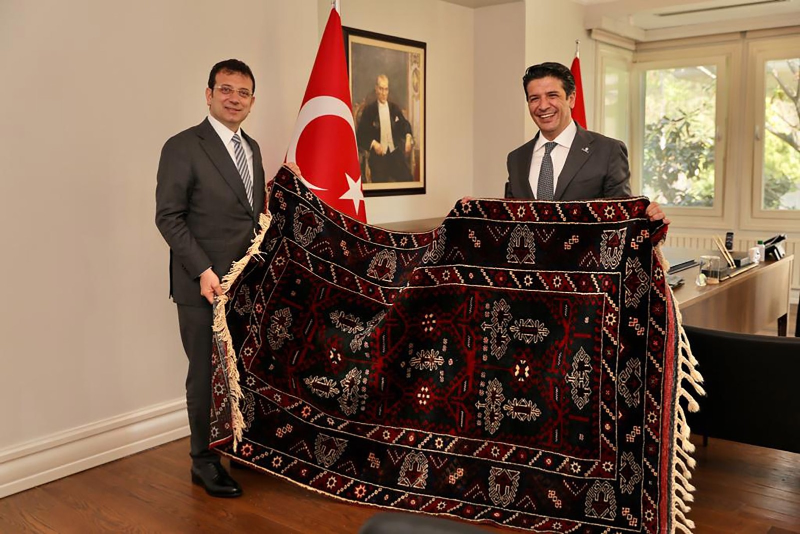 Döşemealtı Belediye Başkanı Turgay Genç, İstanbul Büyükşehir Belediye Başkanı Ekrem İmamoğlu ile bir araya geldi