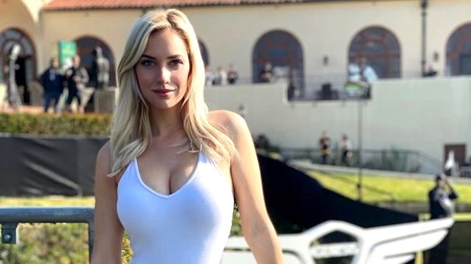 Dünyanın en çekici golfçüsü Paige Spiranac'ten takipçilerine evde golf dersi