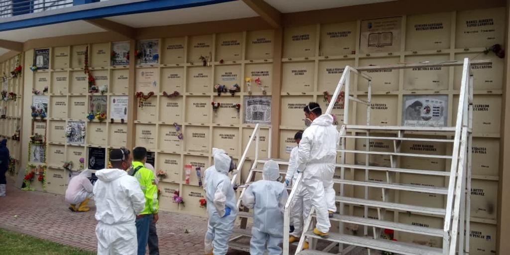 Ekvador’da coronadan ölenlerin mezarları açılıyor
