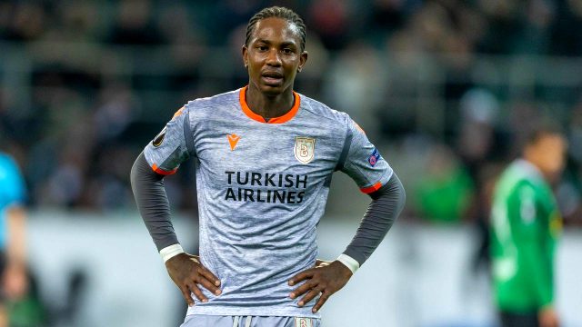 Eljero Elia, menajerler aracılığı ile Beşiktaş'a önerildi