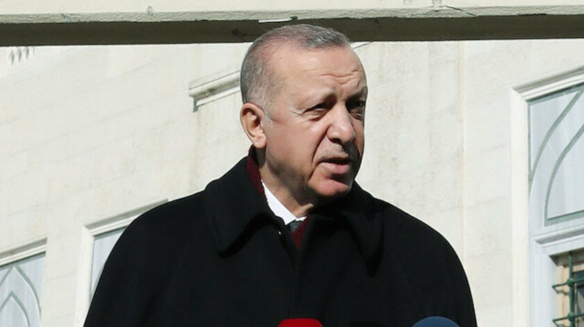Erdoğan, cuma namazını Antalya'da Mecek Camisi'nde kıldı.