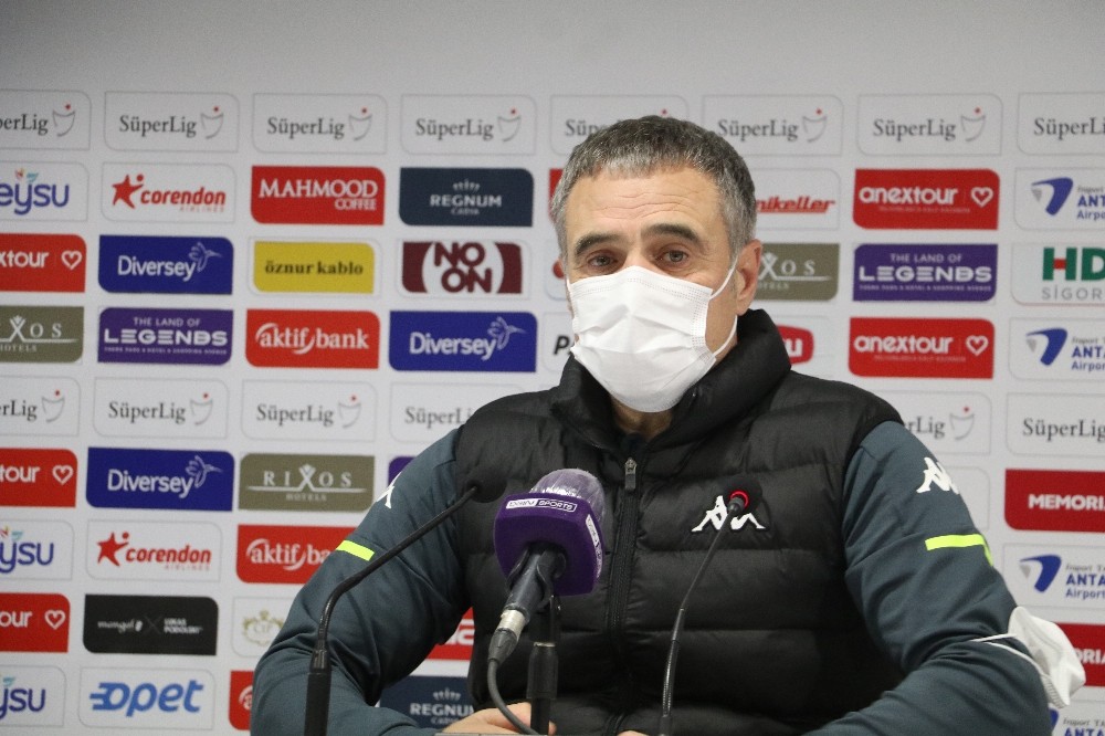  Ersun Yanal, Yeni Malatyaspor maçının ardından, 'Yenilmeme serisini devam ettirdik' dedi.