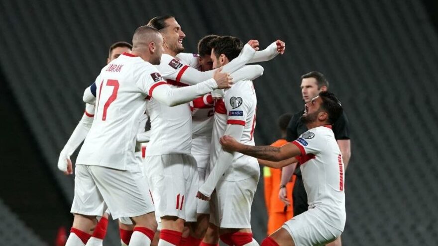 EURO 2020 Avrupa Şampiyonası'nda mücadele edecek olan A Milli Takım'ın kamp programı belli oldu. İlk etap çalışmalarını Antalya'da yapacak olan Milliler, ardından Almanya'da kampa girecek.