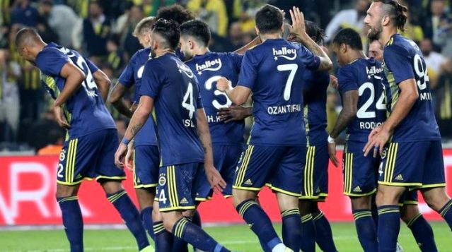 Fenerbahçe'de yıldız isim takımdan ayrılıyor