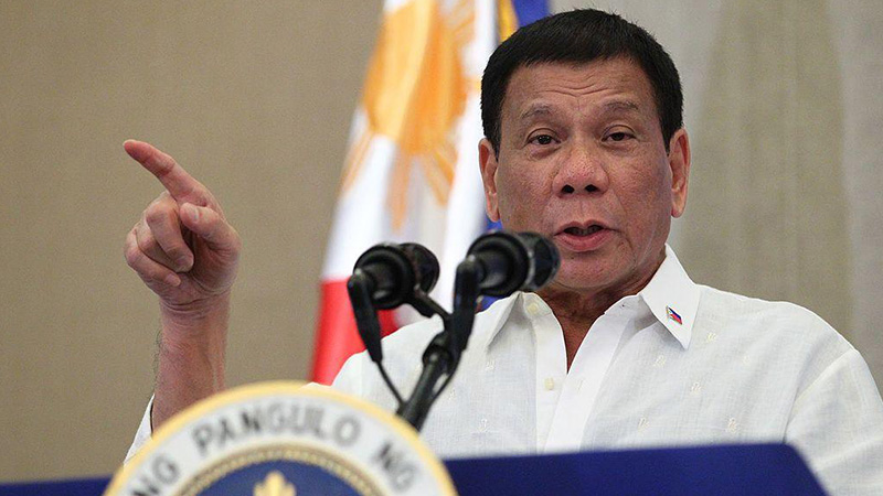Filipinler Devlet Başkanı Duterte polise karantinaya uymayanları vurma çağrısı yaptı