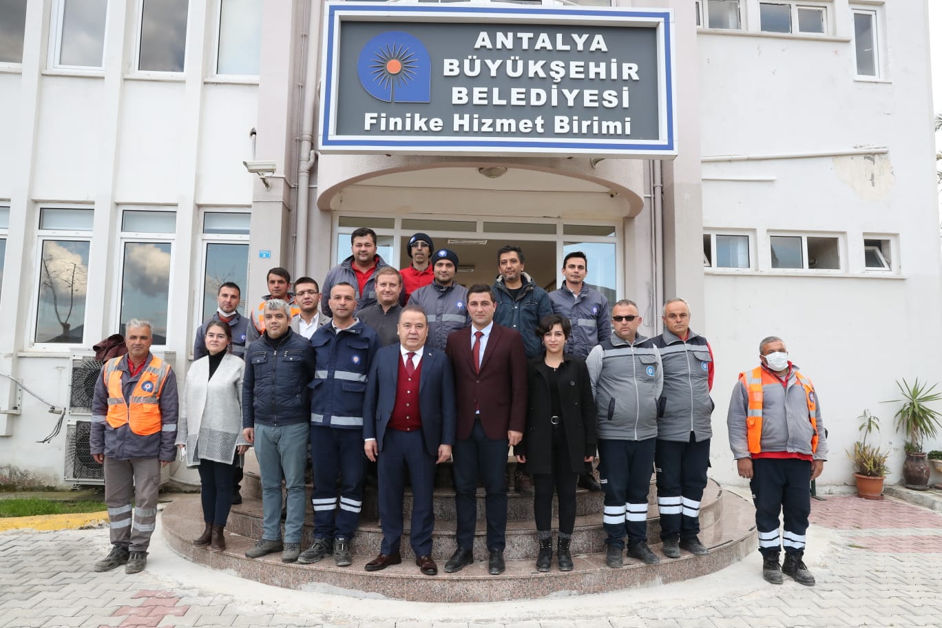 Finike’nin tarihi sorunu olan Kanalizasyon Şebeke Hattı çalışmaları başladı