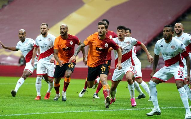 Galatasaray, Süper Lig'in 37. haftasında deplasmanda oynayacağı Antalyaspor ile ligde 50. kez karşı karşıya gelecek.