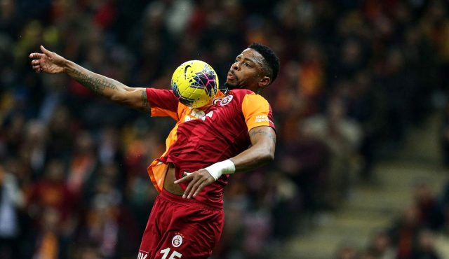 Galatasaraylı Ryan Donk'un babaannesi, koronavirüs nedeniyle hayatını kaybetti