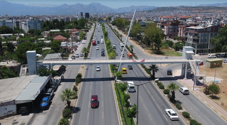 GAZİ BULVARI ÜZERİNDEKİ ÜST GEÇİT TAMAMLANDI