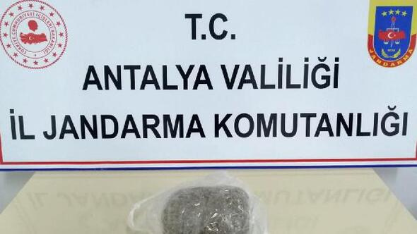 Gazipaşa'da yolcu otobüsünde uyuşturucu ele geçirildi.