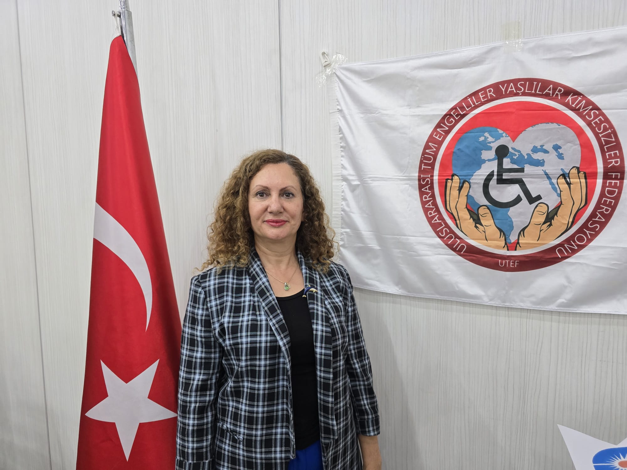 GÜLDANE KAYA KAÇAR İLE UTEF'TE GÖNÜL SEFERBERLİĞİ DEVAM EDİYOR