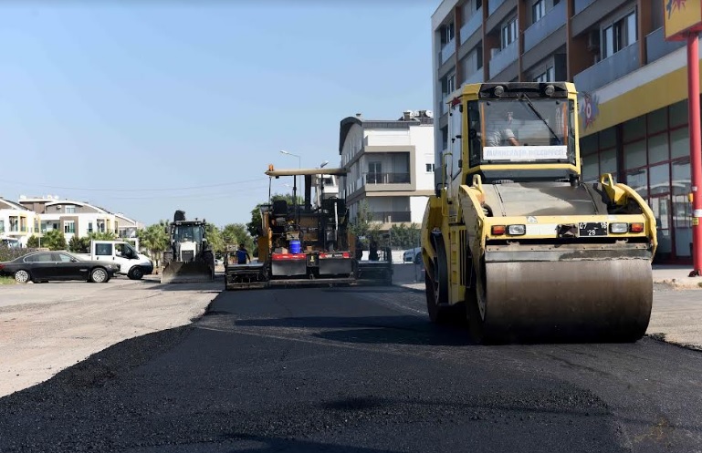 GÜZELOBA’DA YOLLAR YENİLENİYOR