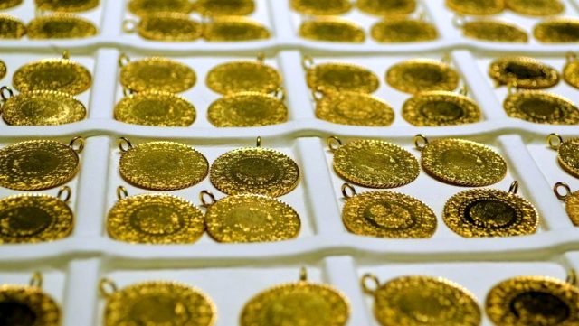 Haftaya düşüşle başlayan altının gram fiyatı 462,8 liradan işlem görüyor