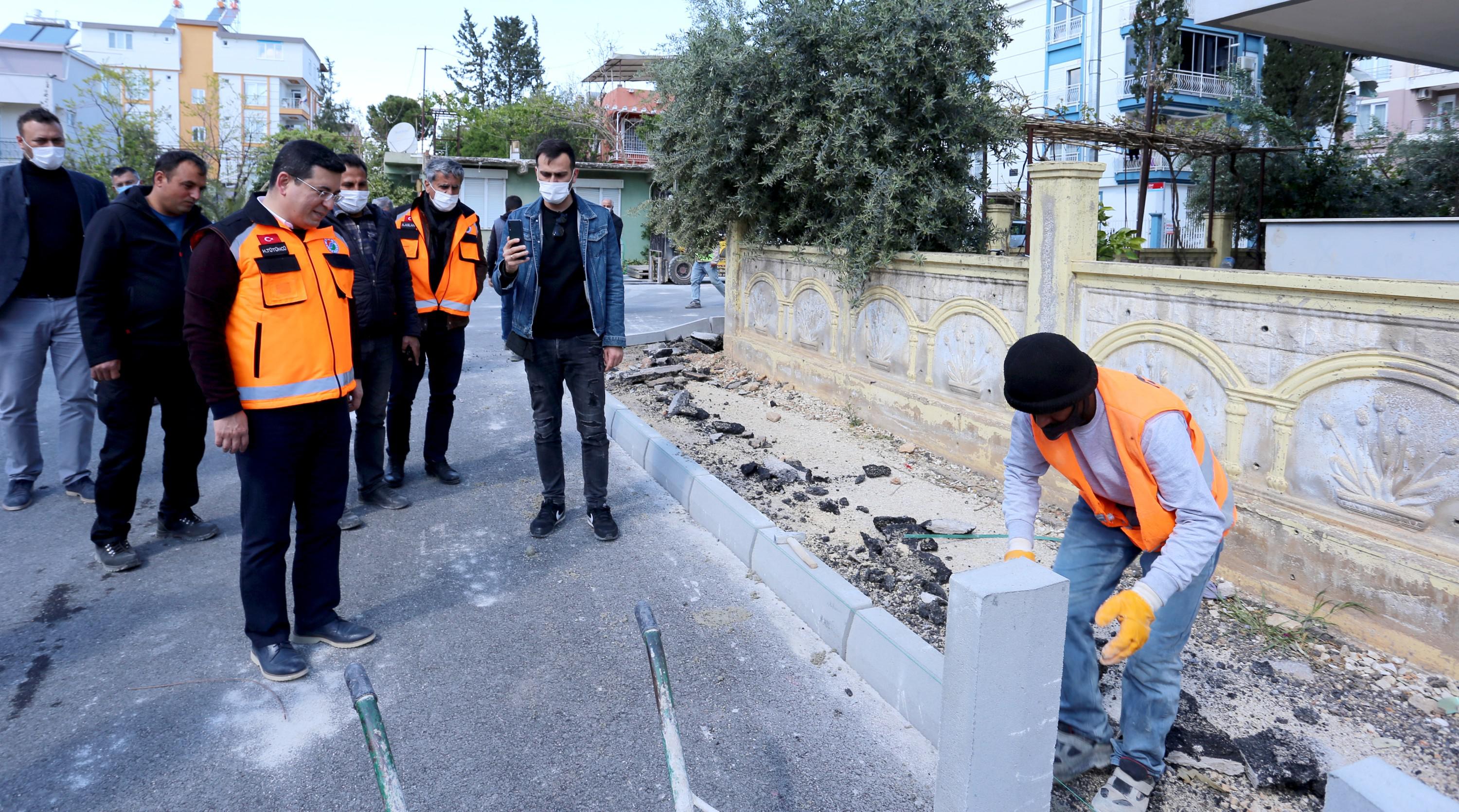  Hakan Tütüncü, Düdenbaşı Mahallesi’ne doğal gaz getirilmesi sözünü tuttu