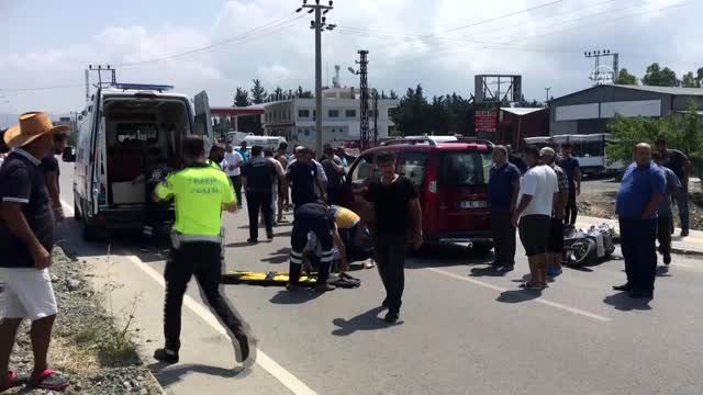 Hatay'da hafif ticari araçla, motosiklet çarpıştı: Bir ölü