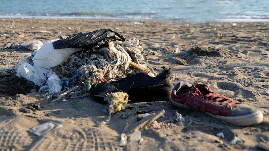 Her iki deniz kaplumbağasından biri plastik yutuyor!