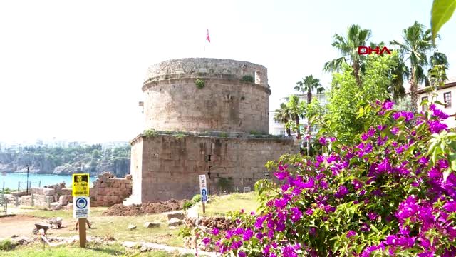 Hıdırlık Kulesi çevresinde arkeolojik kazı başlatıldı